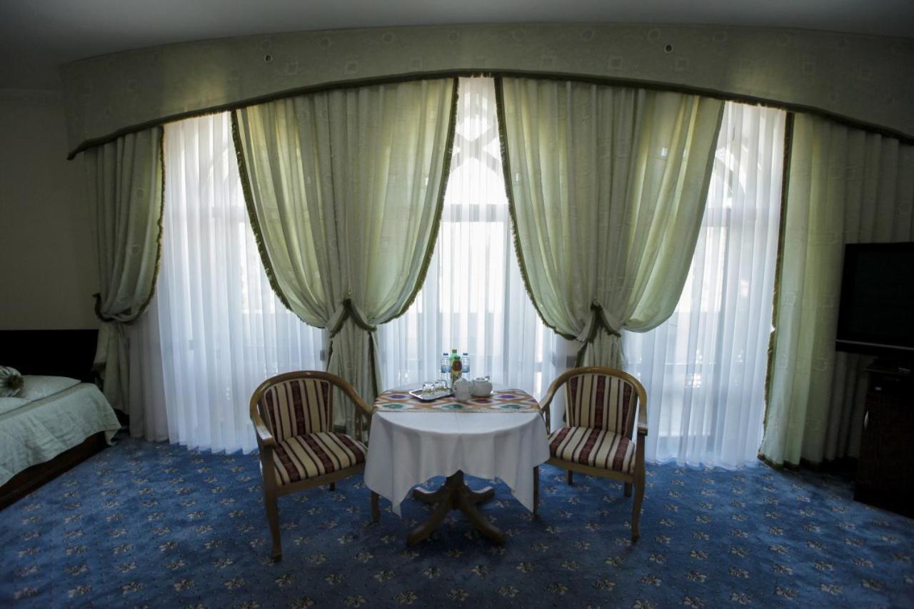 Sultan Hotel Bukhara Exterior photo